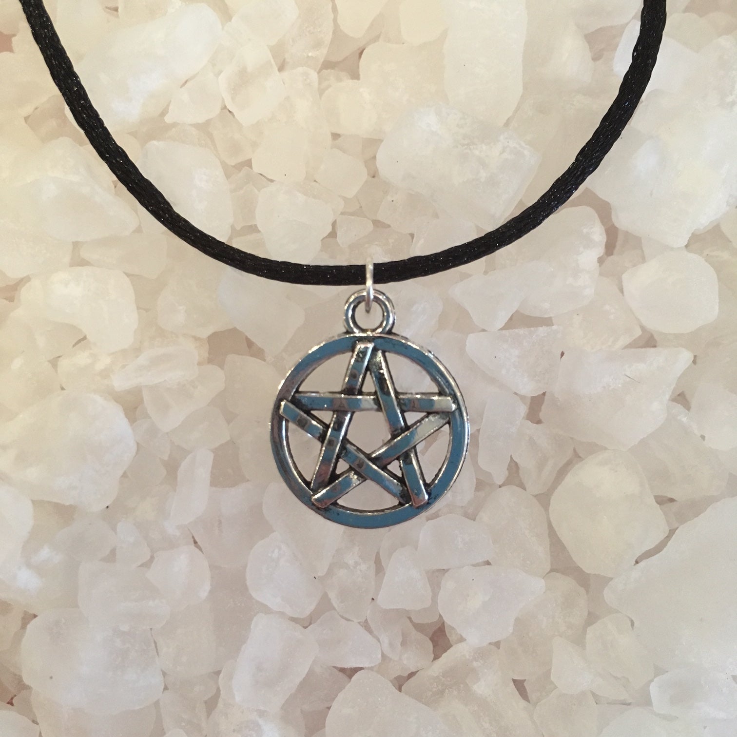 Pentacle_Pendant_50d22c8047050.jpg